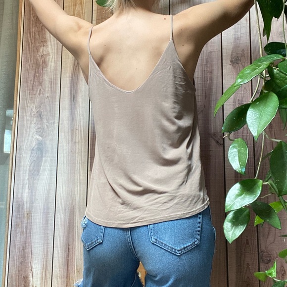 Tan tank top, soft, medium - Picture 3 of 4
